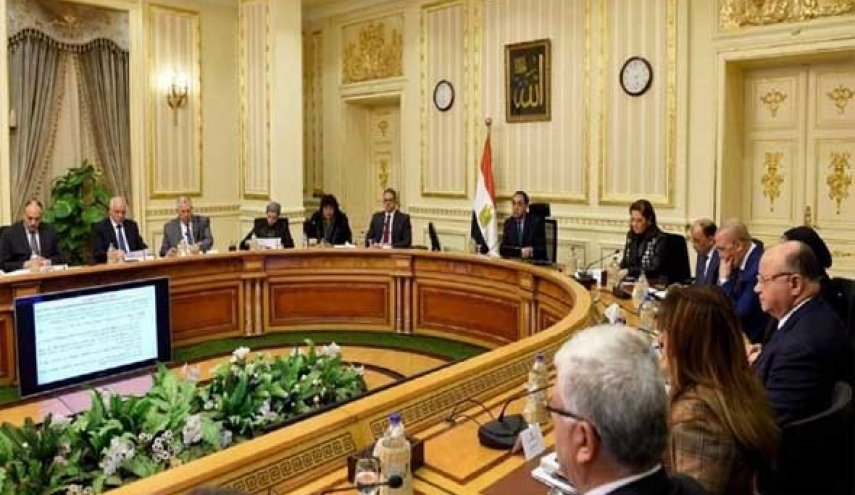 القاهرة تناقش خطة عودة السياحة الخارجية ورحلات الطيران