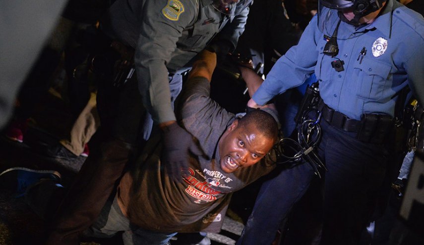 بکار گیری پلیس زندان‌های آمریکا برای سرکوب اعتراضات مردمی
