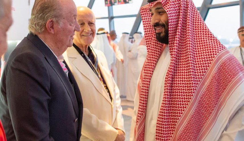 التحقيق في إتهامات لملك إسبانيا السابق بتلقي رشاوى من السعودية