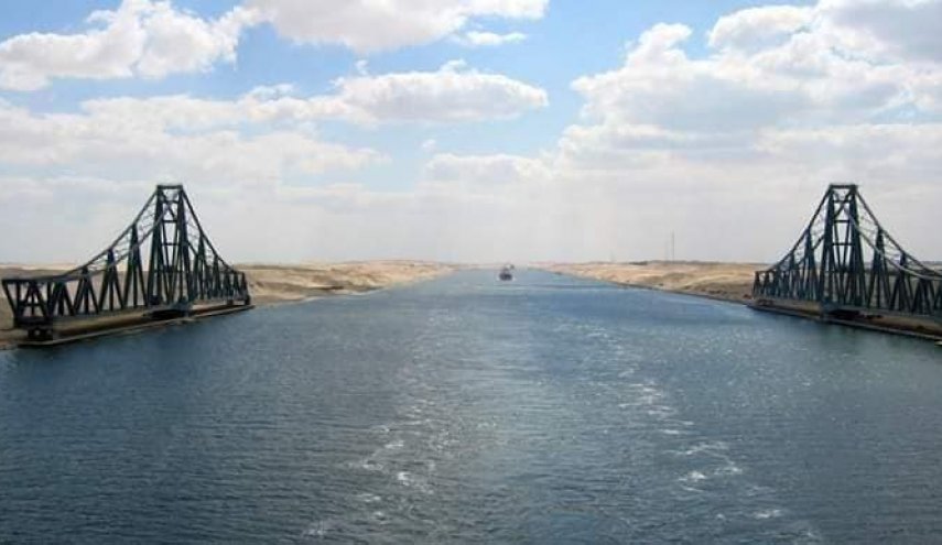 مصر تدشن أكبر كوبري عائم يربط سيناء بباقي المحافظات