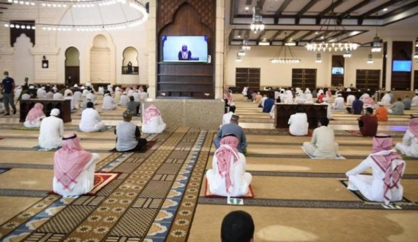 السلطات السعودية تحدد ضوابط التواجد في المساجد