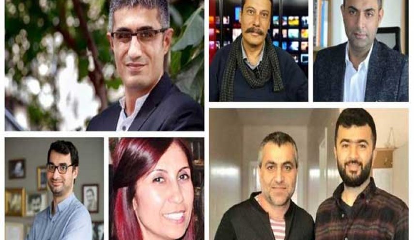 تركيا تحاكم صحافيين متهمين بـ
