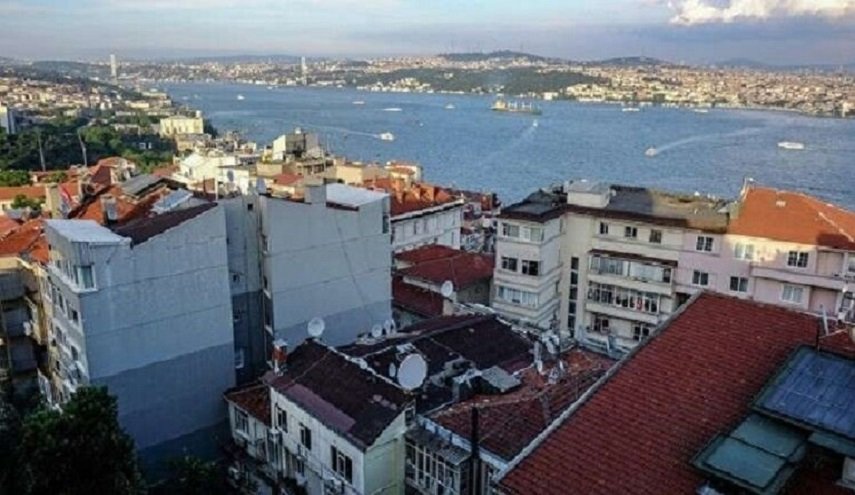 حرائق تركيا تعطل الملاحة في مضيق الدردنيل
