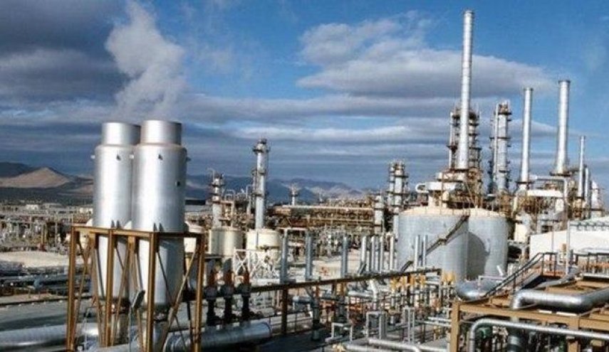 ايران.. السيطرة على نيران اندلعت في مجمع  للبتروکيمياويات