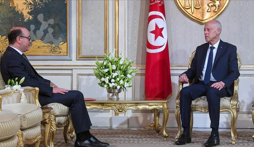 الرئيس التونسي يطلب رسمياً من الفخفاخ الإستقالة
