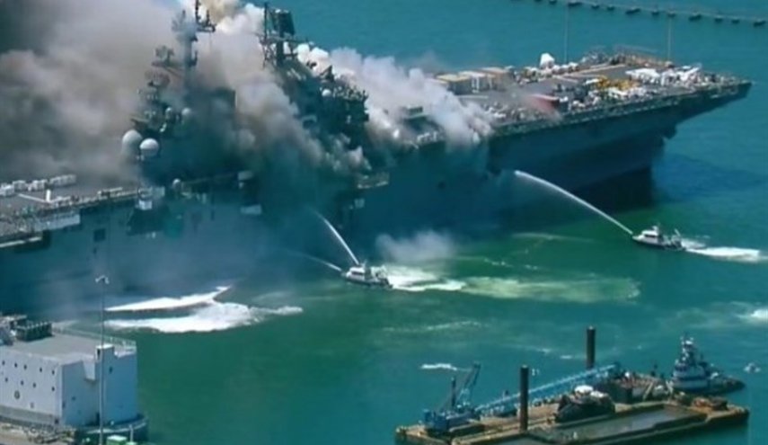 مهار آتش سوزی کشتی جنگی آمریکا پس از چهار روز