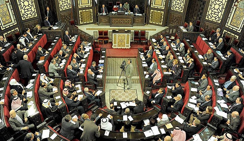 مجلس الشعب الجديد يقيل الحكومة السورية دستوريا