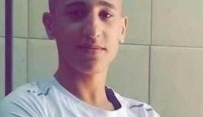 طفل فلسطيني يعاني من الكورونا وتعذيب الاحتلال 