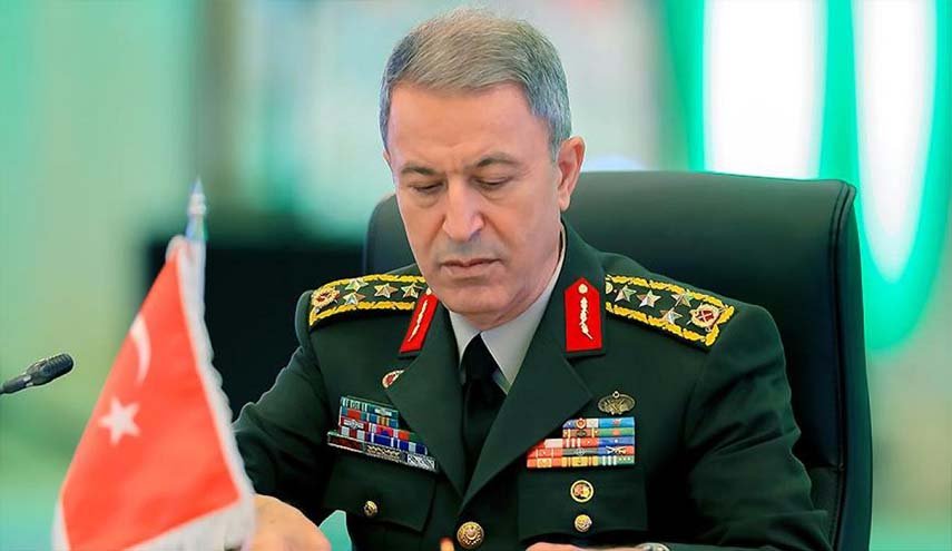 وزير الدفاع التركي: مصممون على حماية حقوقنا في بحارنا