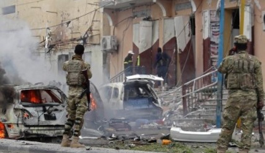 قتلى وجروح حصيلة اقتحام مسلحين لفندق بالصومال! 
