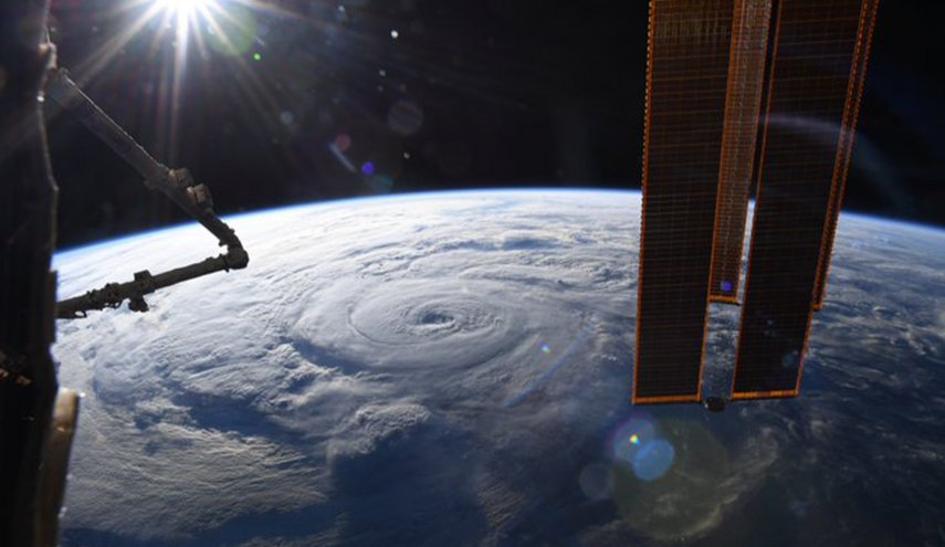 رائد ناسا يلتقط صورا مدهشة لإعصار جينيفيف