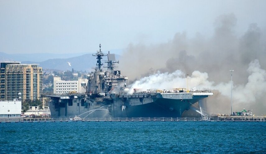 حريق السفينة الحربية الأمريكية الشهر الماضي قد يكون متعمدا