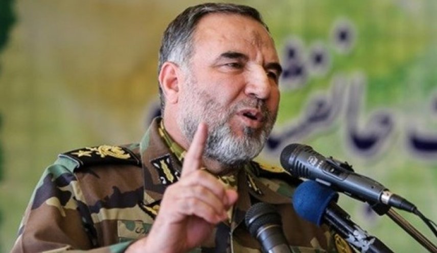 قائد قوات ايران البرية للجیش: صلابة قائد الثورة تهز اركان الأعداء