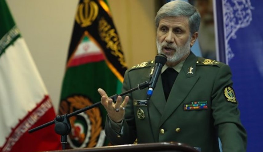 وزير الدفاع الايراني يزف خبرا سارا بشان الصناعات الدفاعية الايرانية 