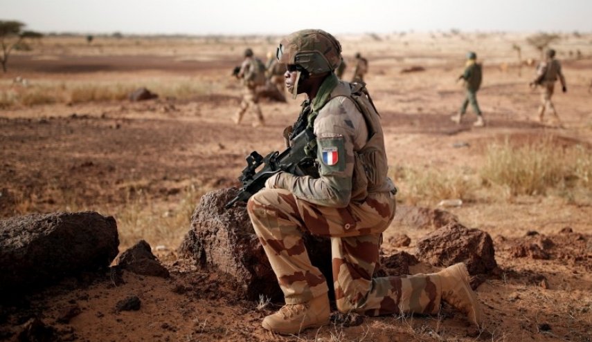 فرنسا تؤكد مقتل اثنين جنودها من في مالي
