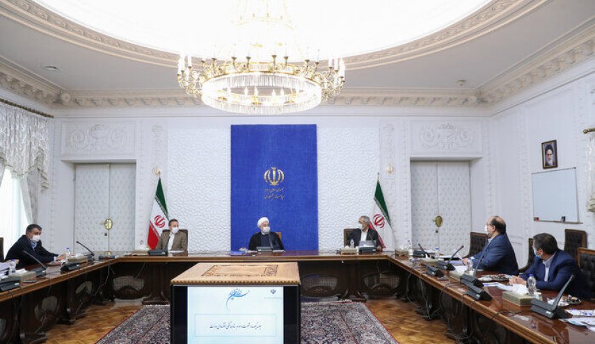 روحاني: نسعى الا تواجه البلاد أي أزمة في القطاعات الاستراتيجية
