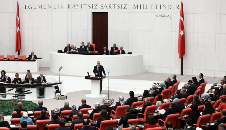 العدالة والتنمية يحاول الحد من حركة النواب في البرلمان التركي