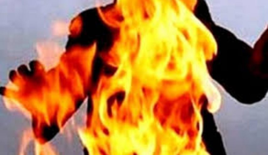 شاب تونسي يضرم النار في جسده