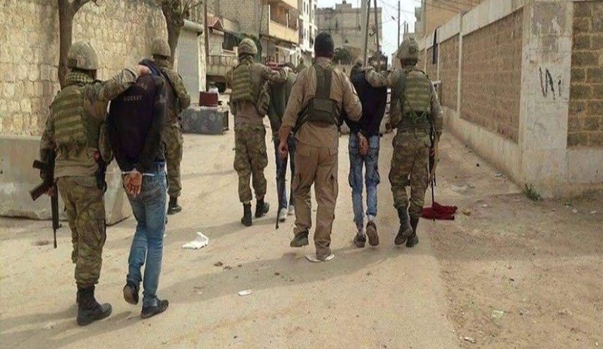 القوات التركية تنقل عشرات السوريين لمحاكمتهم في أراضيها