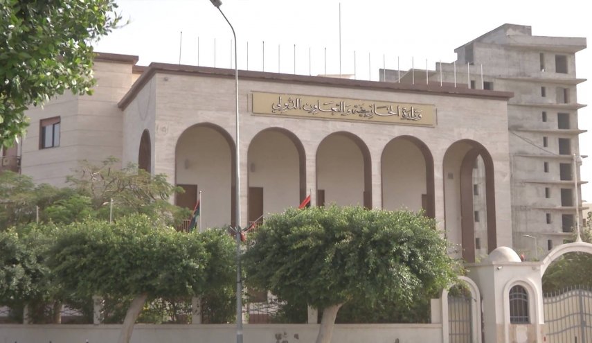 الخارجية الليبية تدعو إلى التعامل بإيجابية مع استئناف إنتاج وتصدير النفط