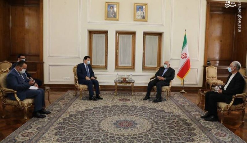 ظريف يستقبل السفير السوري في ختام مهامه