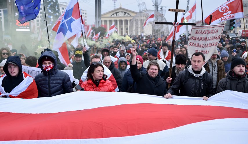 بيلاروس تعتقل العشرات من نشطاء المعارضة في شوارع مينسك