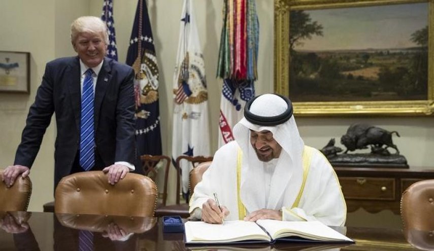 ترامب يدعو بن زايد لحث قادة الشرق الأوسط على التطبيع مع الإحتلال