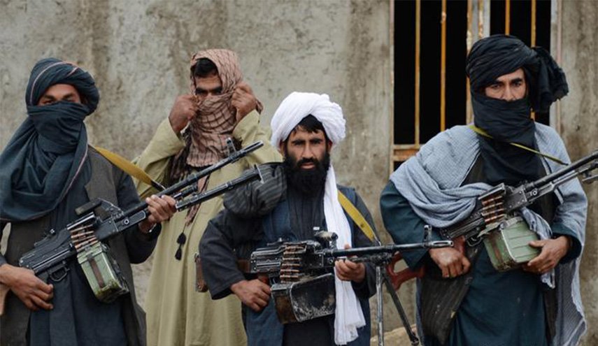 اميركا تقصف طالبان في أفغانستان وتفاوضها في قطر 