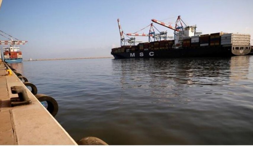 الإعلام العبري: سفينة شحن بحرينية قريبا إلى حيفا