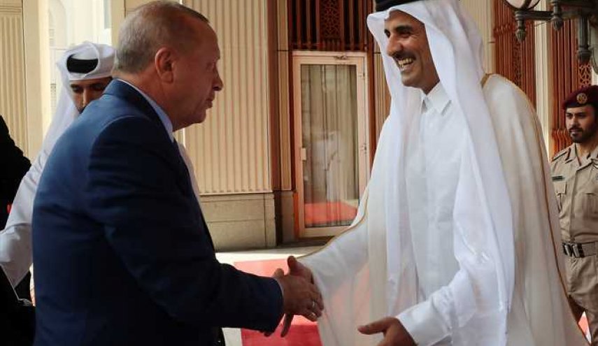 حقيقة انحناء أردوغان أمام أمير قطر