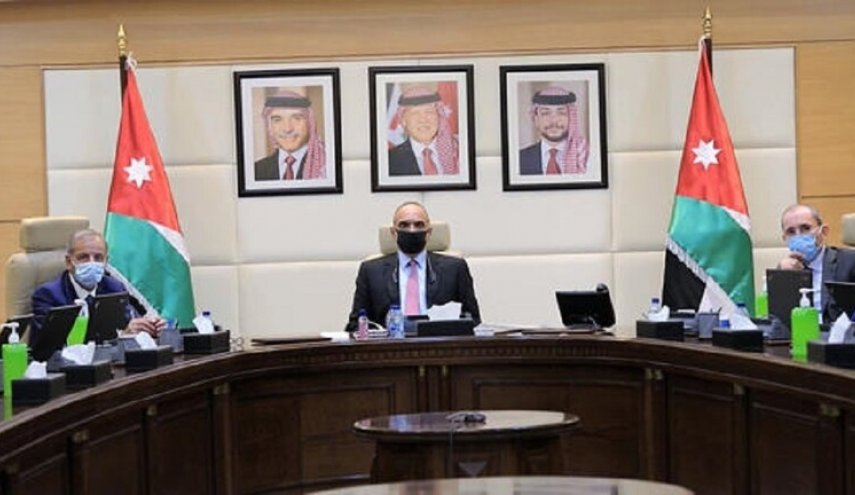 الحكومة الأردنية تشدد على الالتزام بالإجراءات الصحية وتتوعد المخالفين