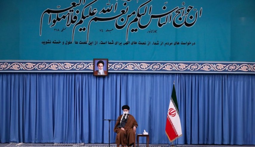 قائد الثورة : على الجميع تنفيذ قرارات اللجنة الوطنية لمكافحة كورونا