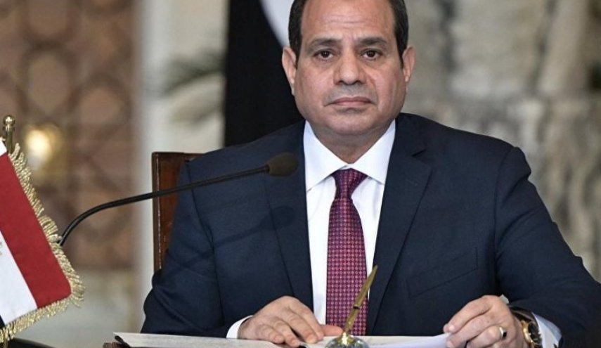 الرئيس المصري يعلن تمديد حالة الطوارئ لمدة 3 أشهر