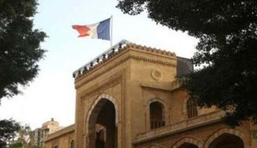 اعتصام امام السفارة الفرنسية في بيروت