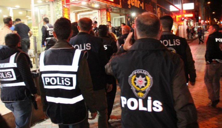 حملة اعتقالات جديدة في تركيا.. والسبب غريب

