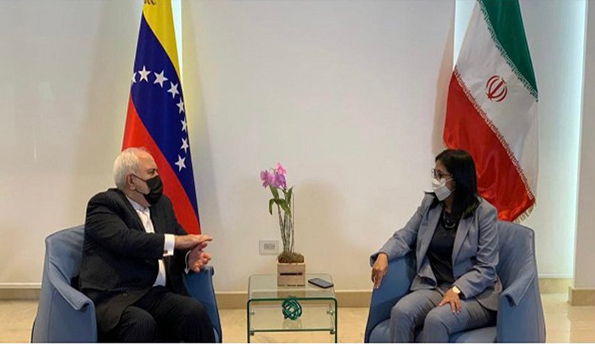 ظريف يلتقي نائبة الرئيس الفنزويلي 