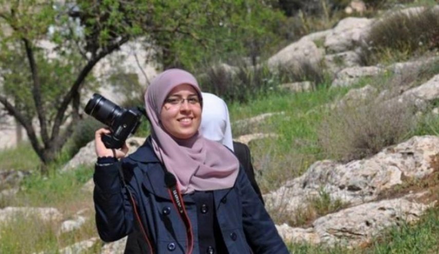 الإحتلال يعتقل الصحافية الفلسطينية بشرى الطويل وينقلها لمكان مجهول