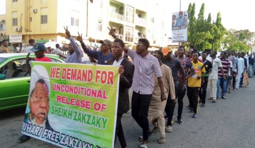 تظاهرات در نیجریه در حمایت از«شیخ زکزاکی» و درخواست آزادی سریع او

