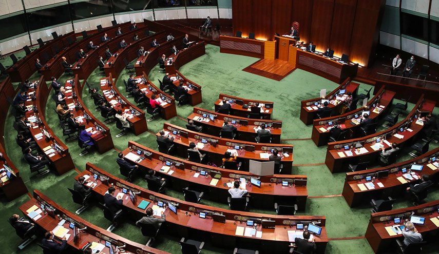 برلمان هونغ كونغ يجتمع في غياب المعارضة المؤيدة للديموقراطية