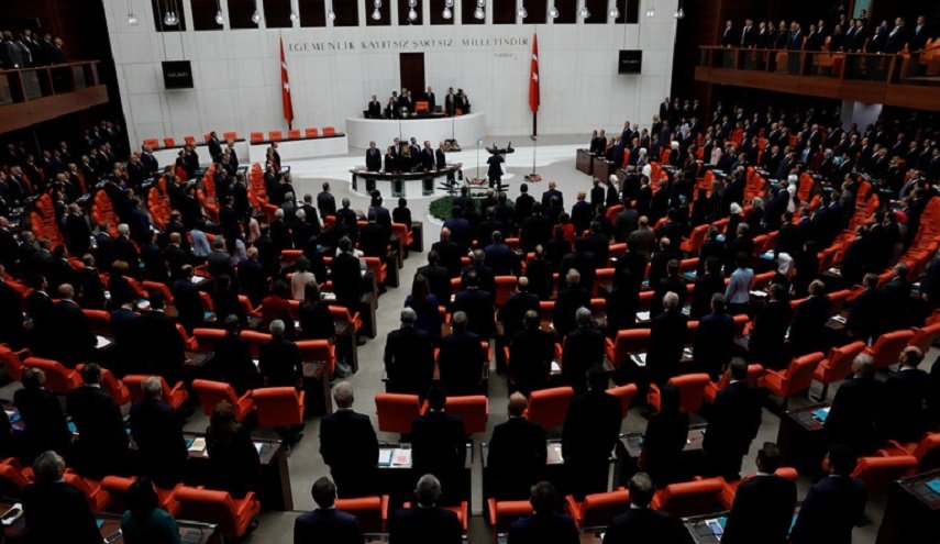الرئاسة التركية تعرض على البرلمان مذكرة لإرسال قوات إلى أذربيجان
