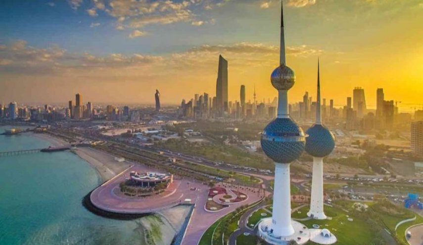 الكويت تطالب الوافدين بالمغادرة خلال ساعات