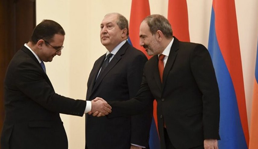 ادامه بحران در دولت ارمنستان/ وزیر اقتصاد هم استعفا کرد
