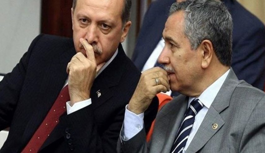 مشاور اردوغان استعفا کرد
