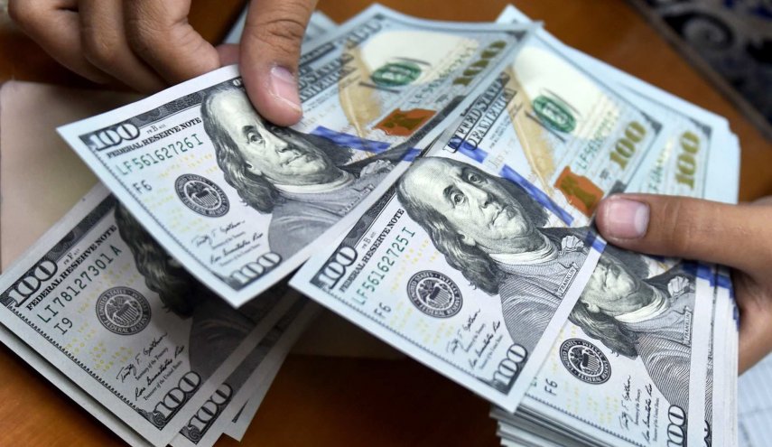 بازگشت دلار به کانال ۲۴ هزار تومان در صرافی های بانکی
