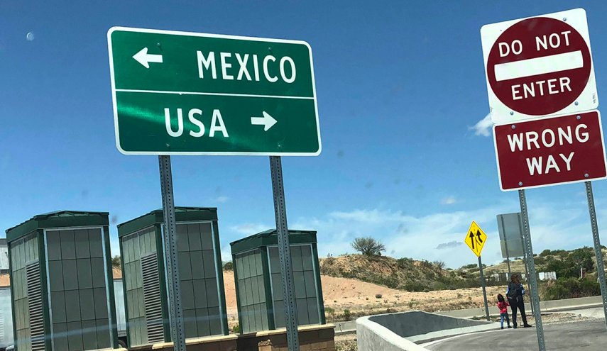 حكومة ترامب تعتقل 1000 طفل مهاجر على الحدود بين أمريكا والمكسيك