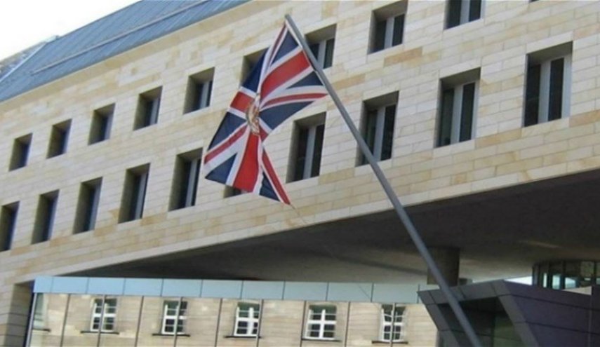 السفير البريطاني يغادر لبنان.. والسبب؟