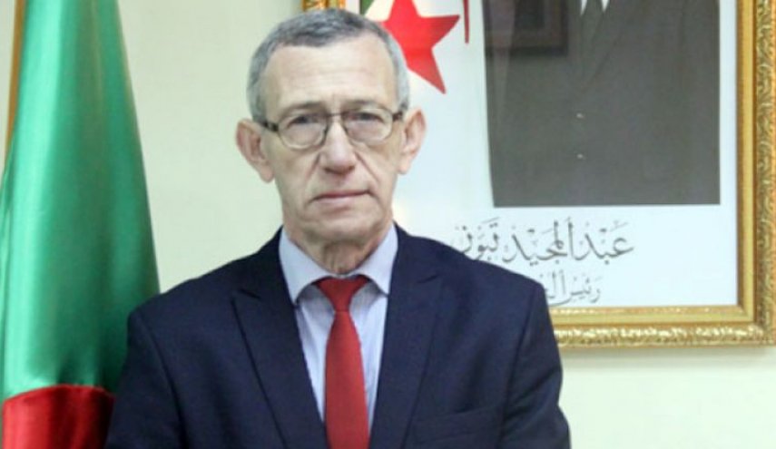 وزير جزائري يتهم