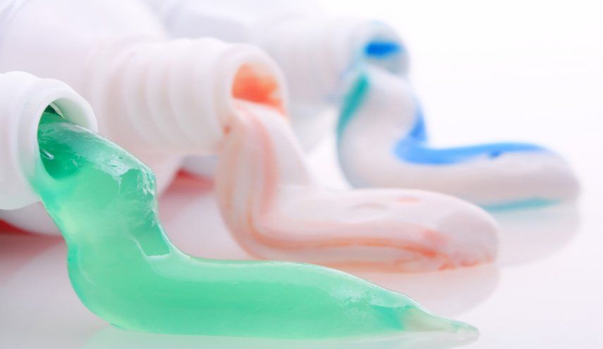 علماء .. معجون الأسنان يقتل فيروس كورونا في دقيقتين