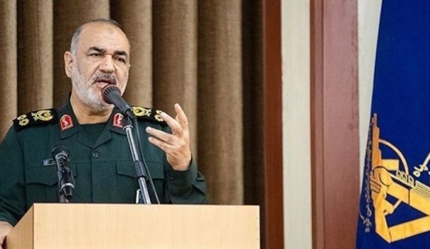 قائد الحرس الثوري: العدو يستهدف نمو واقتدار ایران العلمي