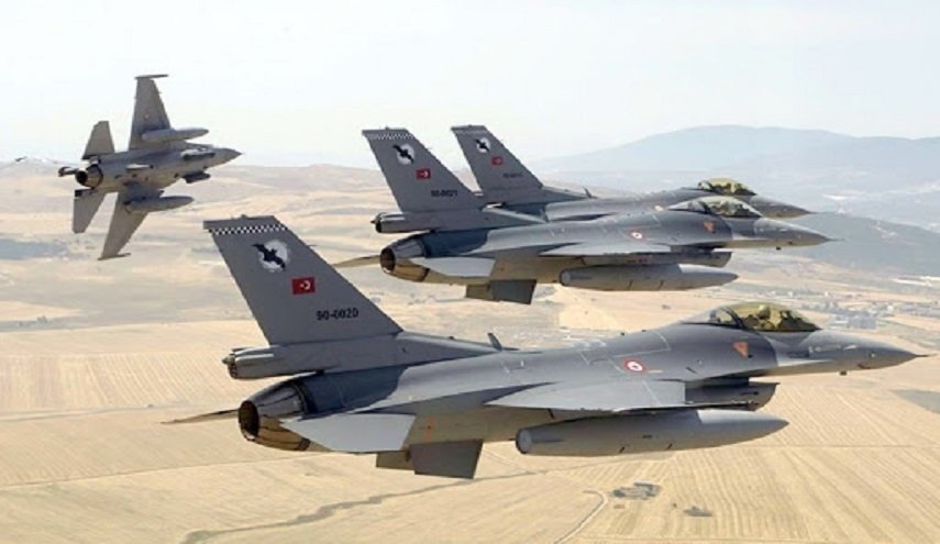 تركيا تجدد قصفها على مواقع حدودية في محافظة دهوك العراقية